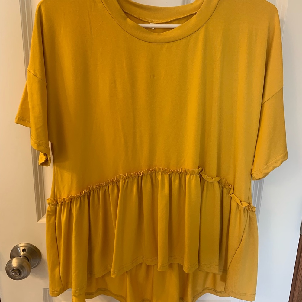 Ruffled top